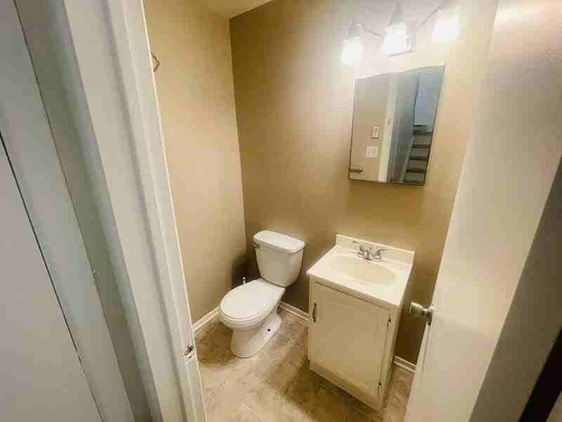 16 Sonnet Cres #A - Photo 6 of 10