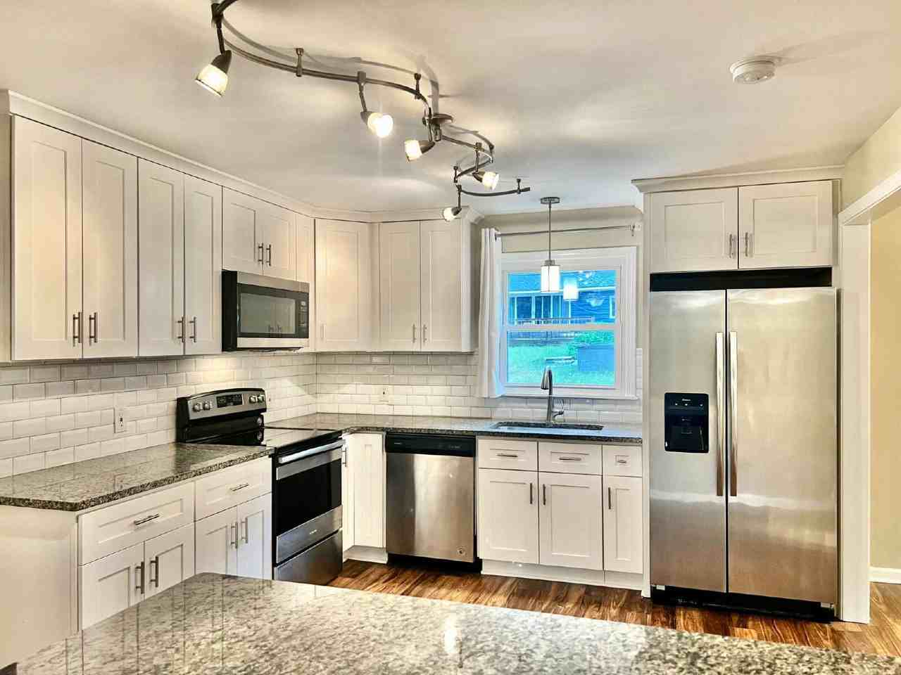 2117 Tarlton Dr - Photo 6 of 32