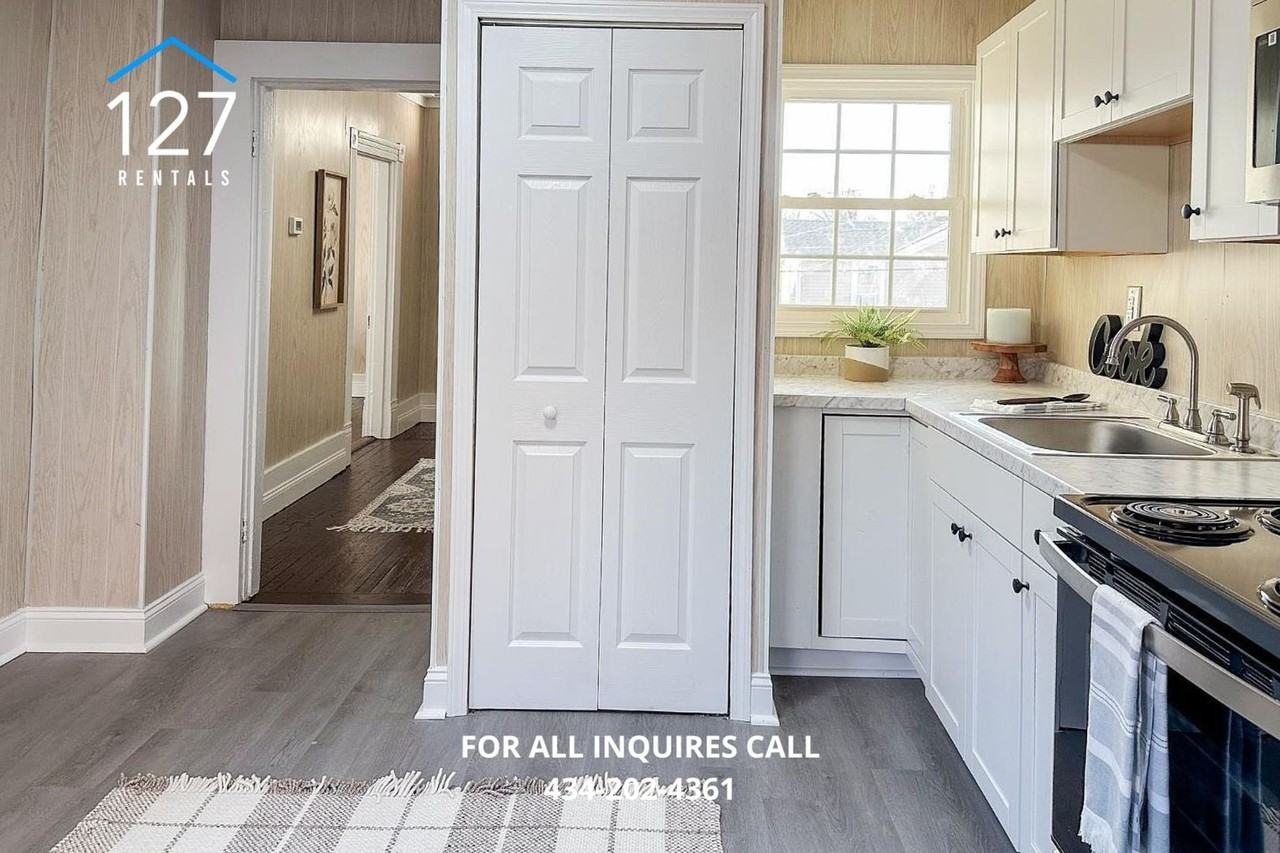 1704 Taylor St - Photo 6 of 29