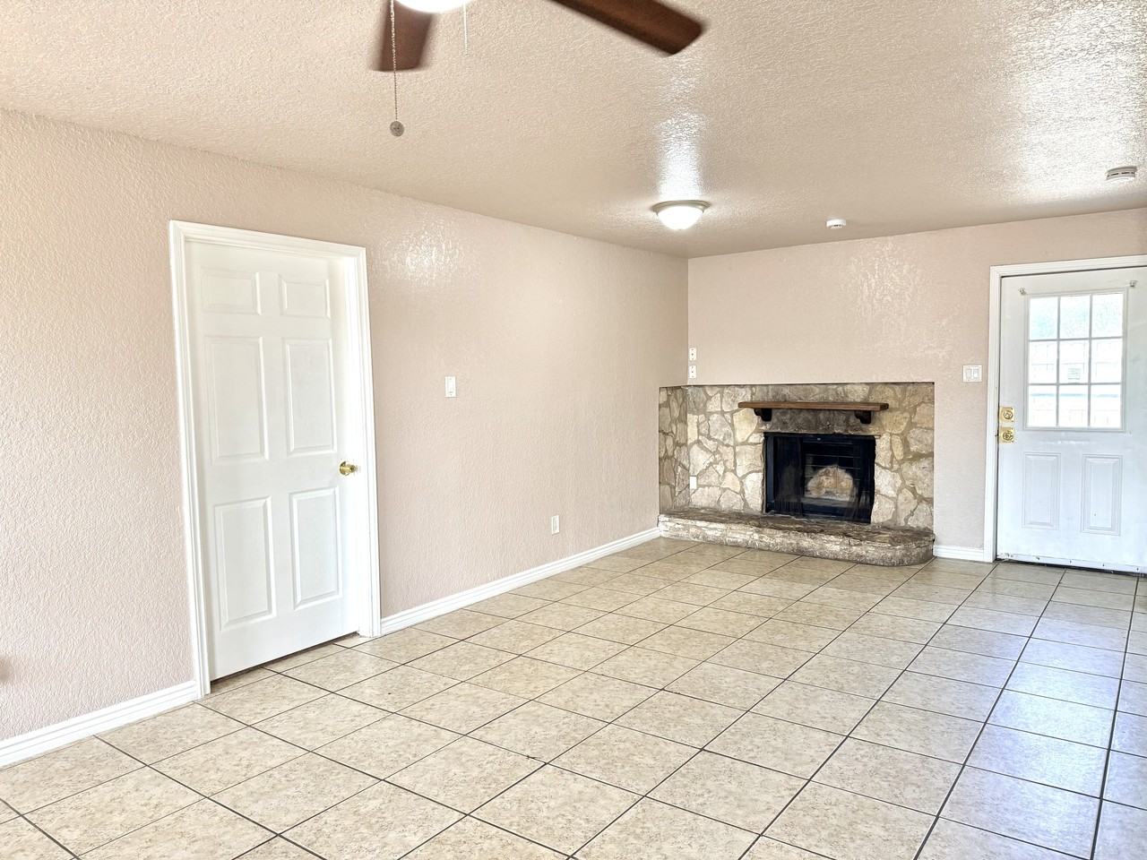 315 Pool Dr #A - Photo 7 of 34
