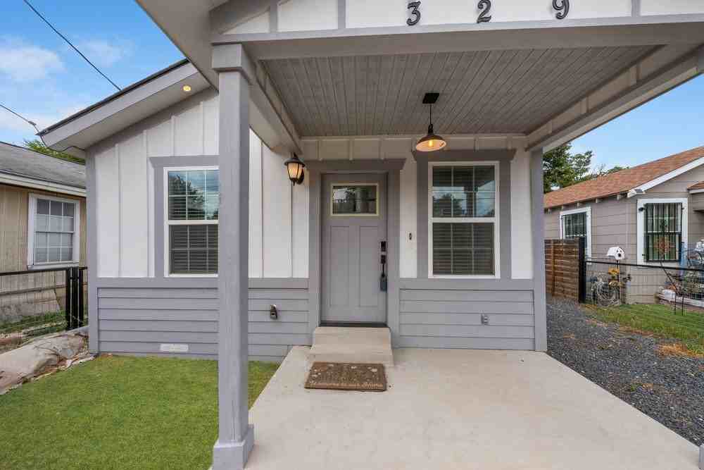 329 Saint Francis Ave - Photo 4 of 39