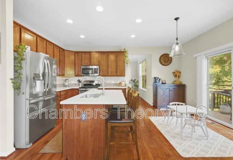 3324 Eagle Ridge Dr - Photo 4 of 45