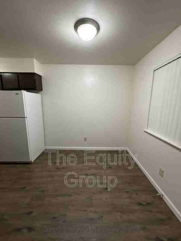 1414 W Elowin Ave - Photo 5 of 15