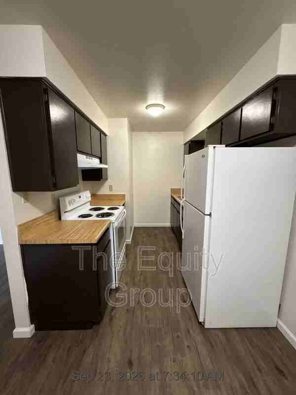 1414 W Elowin Ave - Photo 6 of 15
