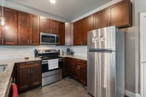featured image of 5800 Clubhouse Dr