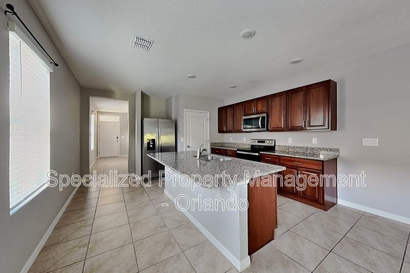 227 Duke Dr - Photo 2 of 16