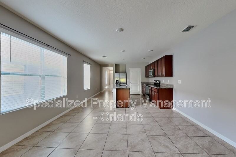 227 Duke Dr - Photo 4 of 16