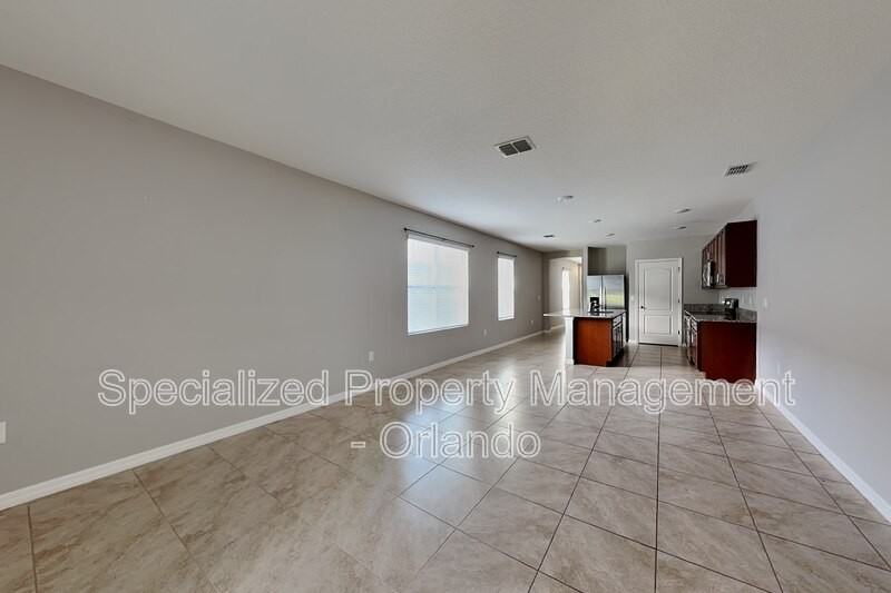 227 Duke Dr - Photo 5 of 16