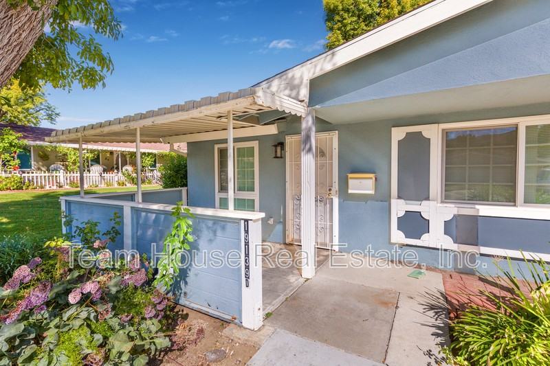 19139 Avenue Of The Oaks #D - Photo 2 of 17