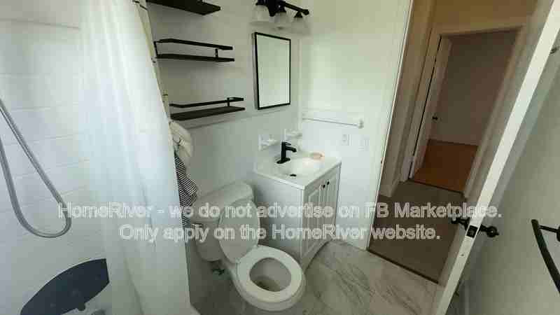4200 Sw 19th St #B - Photo 2 of 10