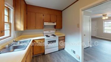 featured image of 916 Cross Anchor Rd