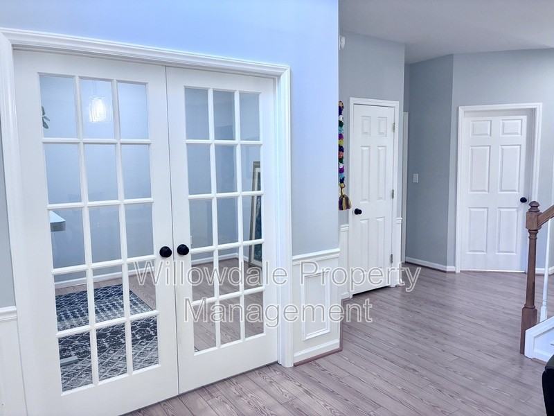 103 Sherwood Forest Pl - Photo 4 of 37