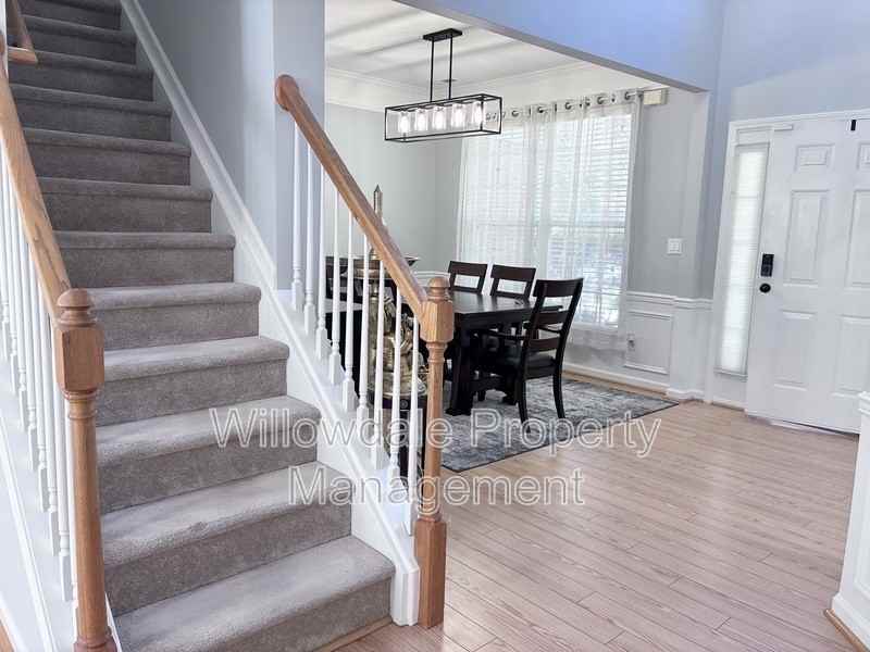 103 Sherwood Forest Pl - Photo 6 of 37