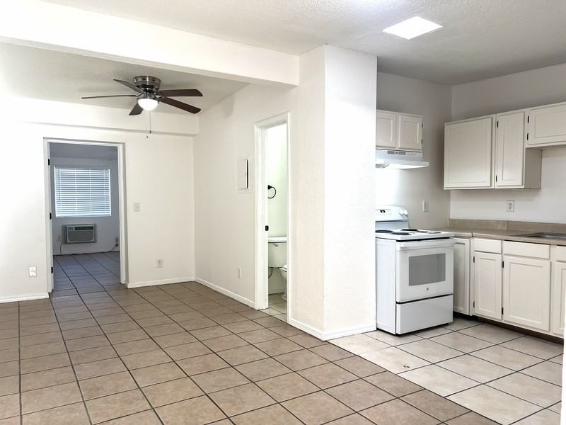 4512 Arlen Ave - Photo 4 of 12