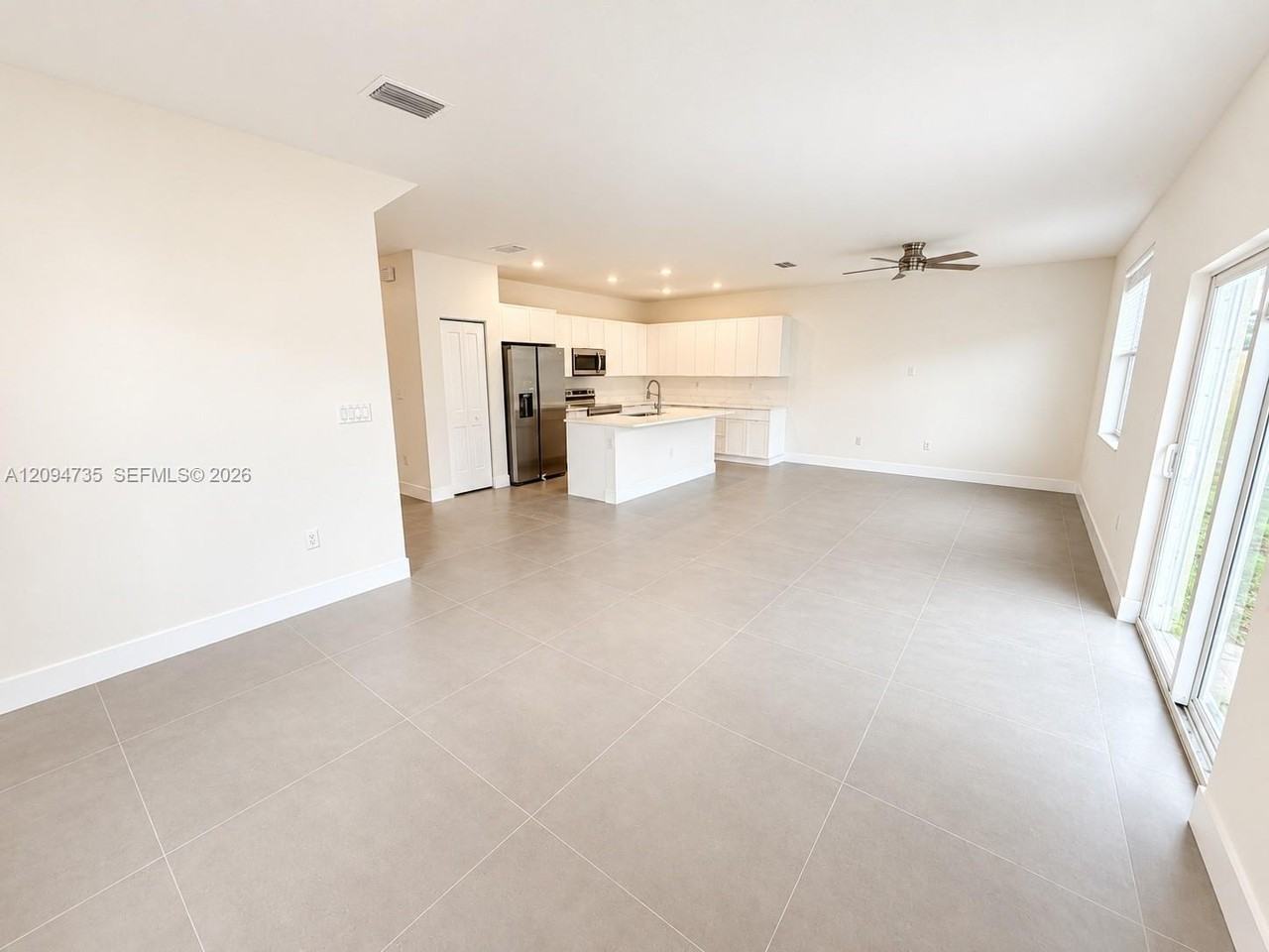 2518 Se 26th Ln - Photo 3 of 8