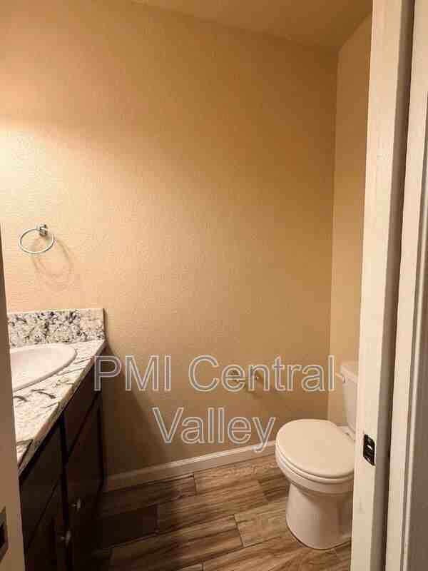 584 Granada Ct - Photo 6 of 34
