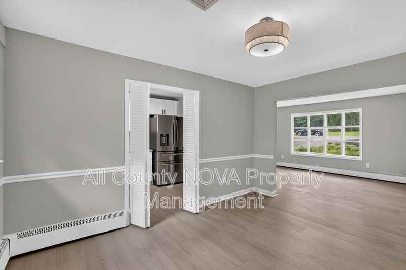 6104 Saint John Dr - Photo 6 of 35