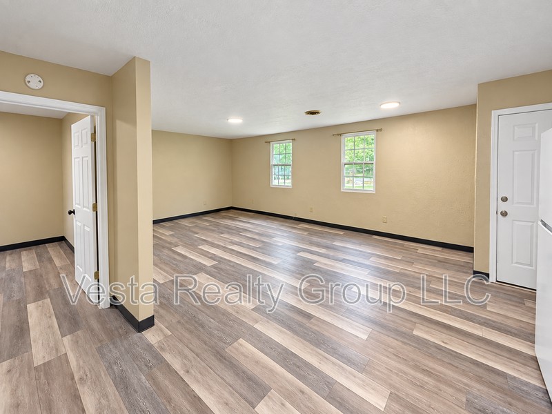 129 Callie Rd #A - Photo 3 of 11