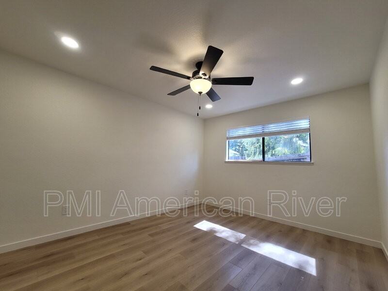 4814 Mary Kate Dr - Photo 5 of 9