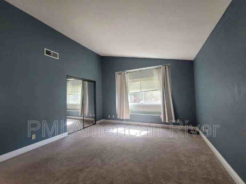284 River Run Cir - Photo 5 of 11
