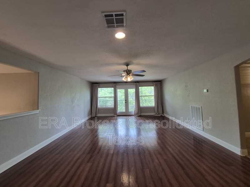 2031 Palos Verdes - Photo 7 of 12