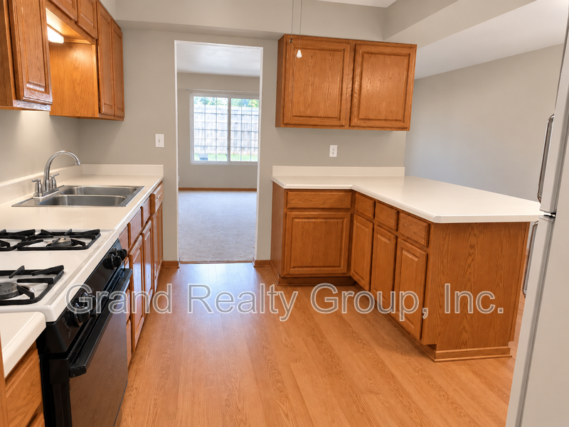 34838 N Catherine St #B - Photo 5 of 15