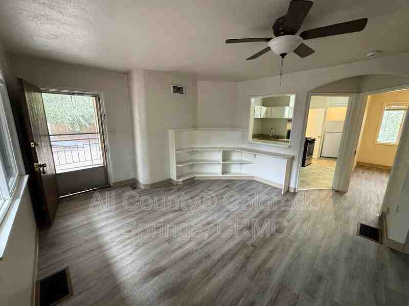 114 W Brookside St #1 - Photo 3 of 15
