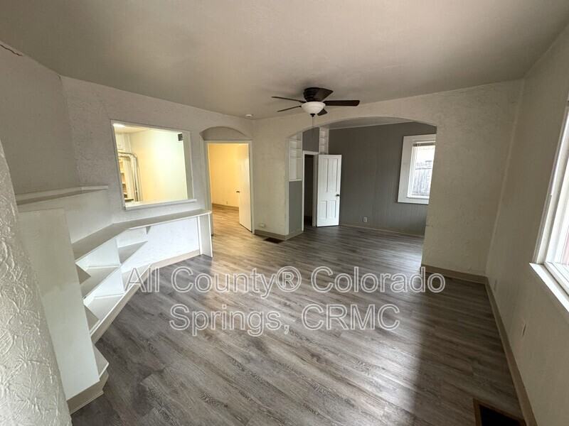 114 W Brookside St #1 - Photo 4 of 15