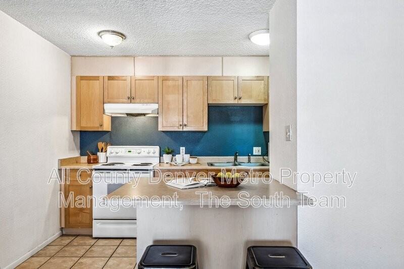 2500 S York St #213 - Photo 7 of 18