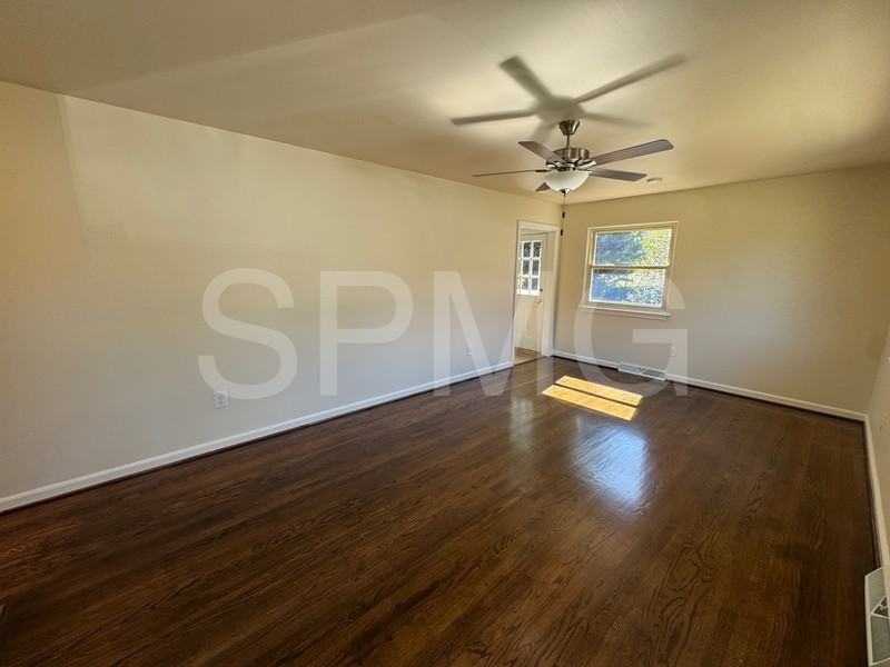 216 Nancy Dr Nw - Photo 4 of 20