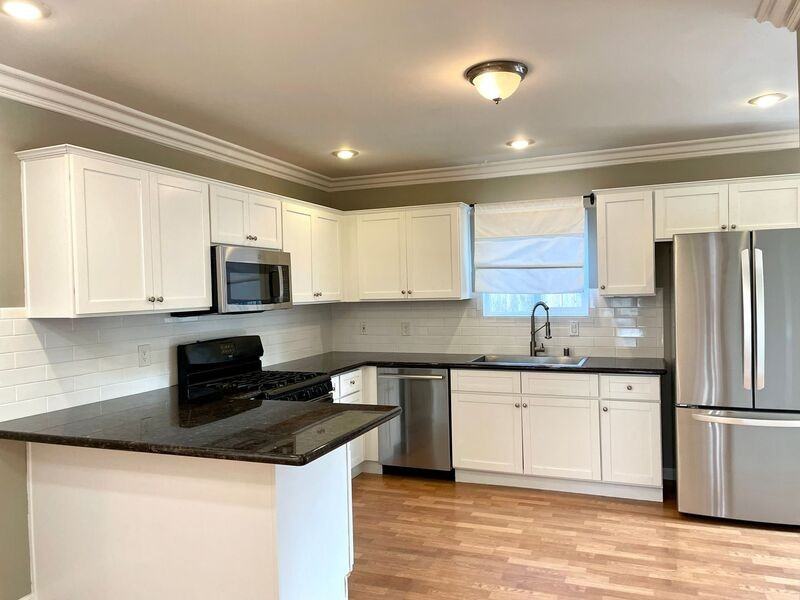 2906 B St - Photo 6 of 21