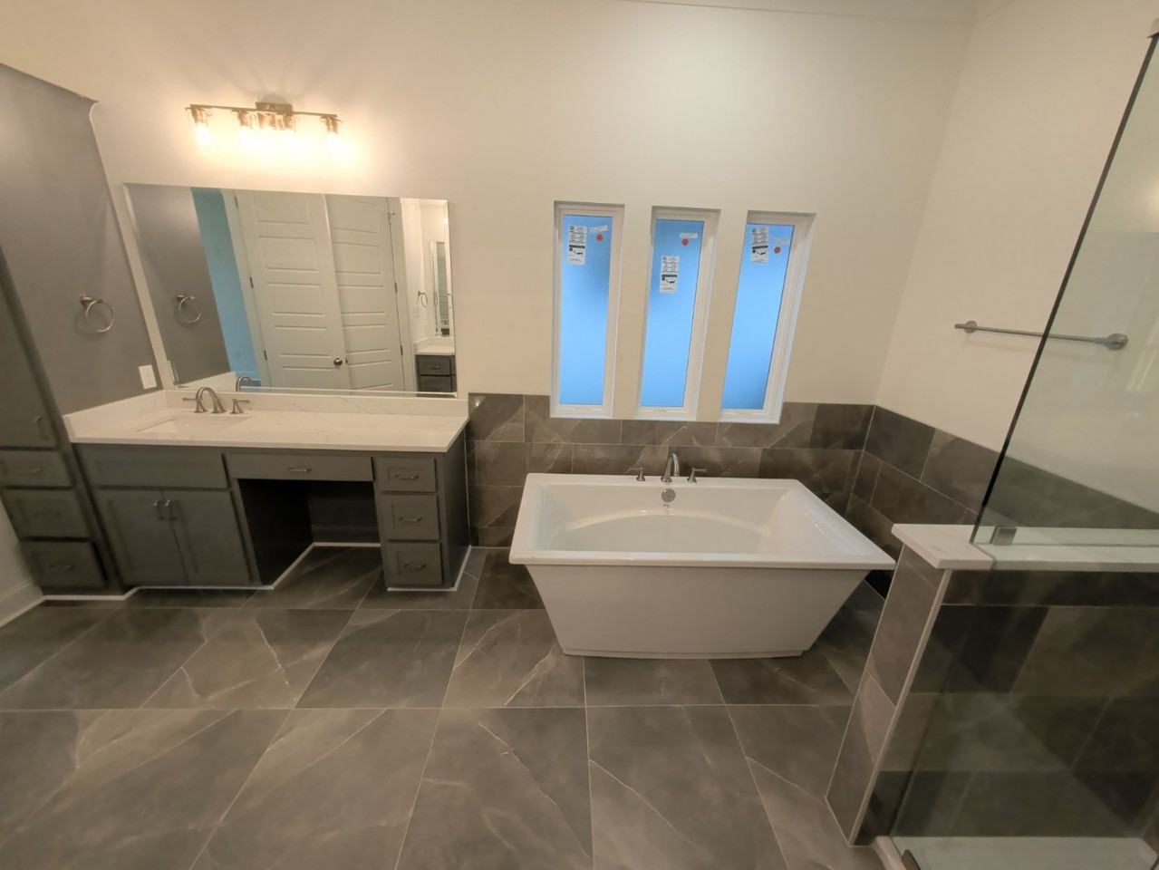 4311 Camargue Camargue Avenue Camargue Avenue - Photo 4 of 18