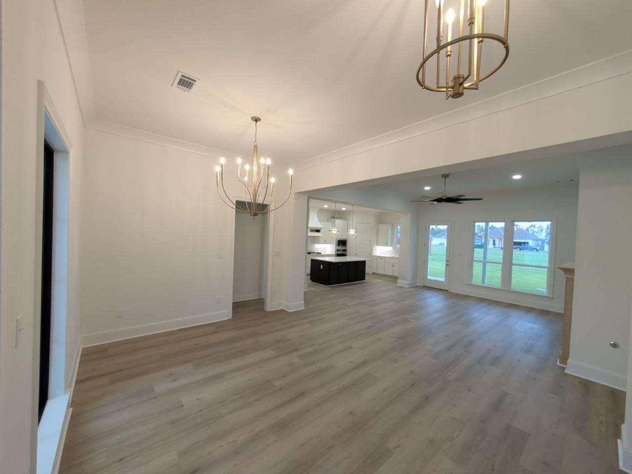 4311 Camargue Camargue Avenue Camargue Avenue - Photo 5 of 18