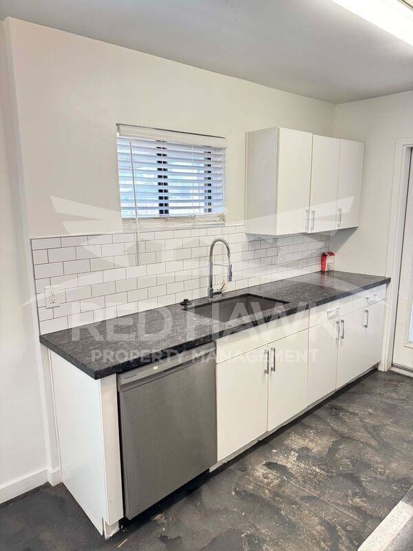 319 W Highland Ave #3 - Photo 4 of 13