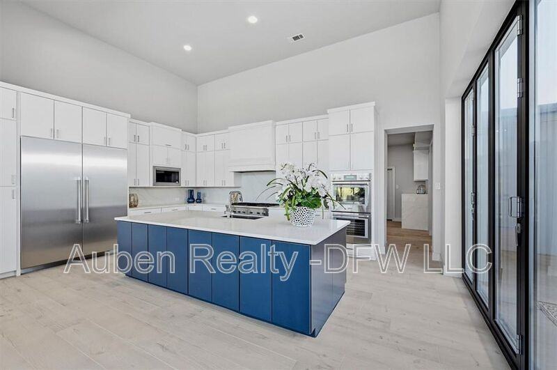 2284 Cowan Rd - Photo 3 of 18