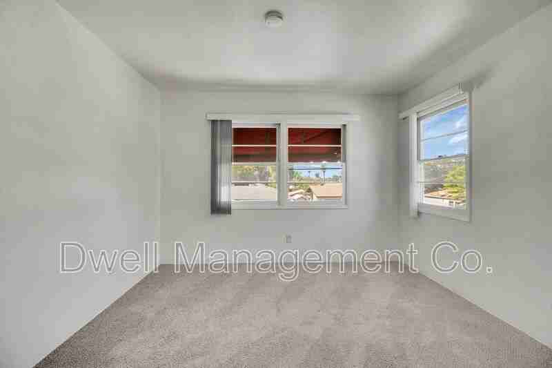 4833 Cypress St - Photo 2 of 18