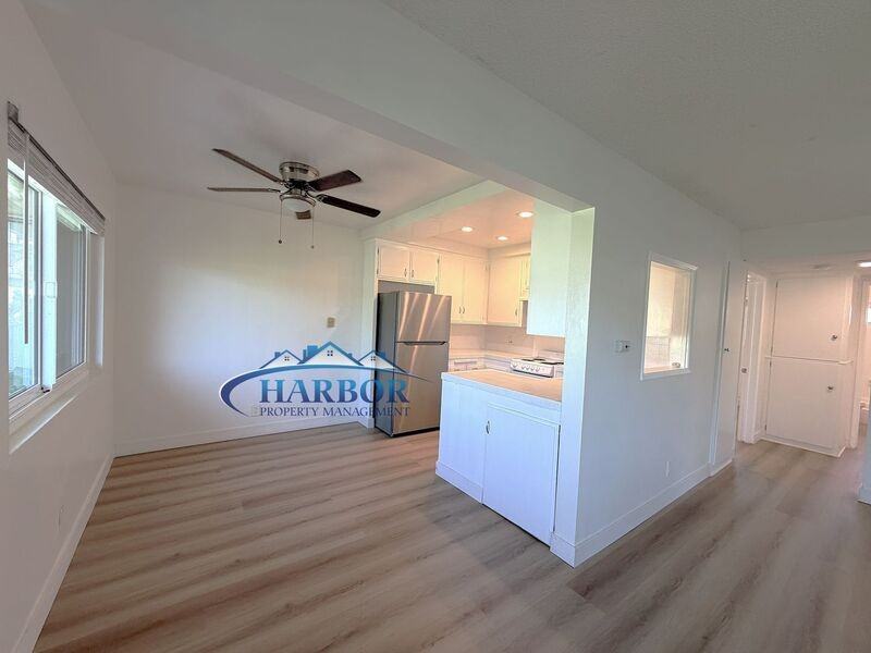 718 S Leland St #5 - Photo 4 of 11