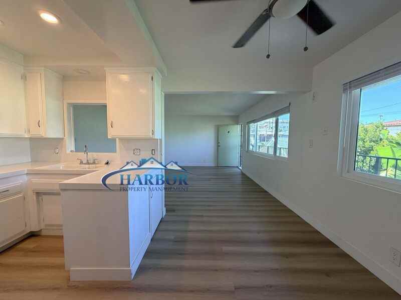 718 S Leland St #5 - Photo 6 of 11