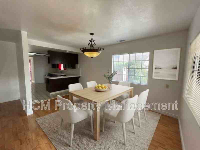 2605 E Washington St - Photo 7 of 50