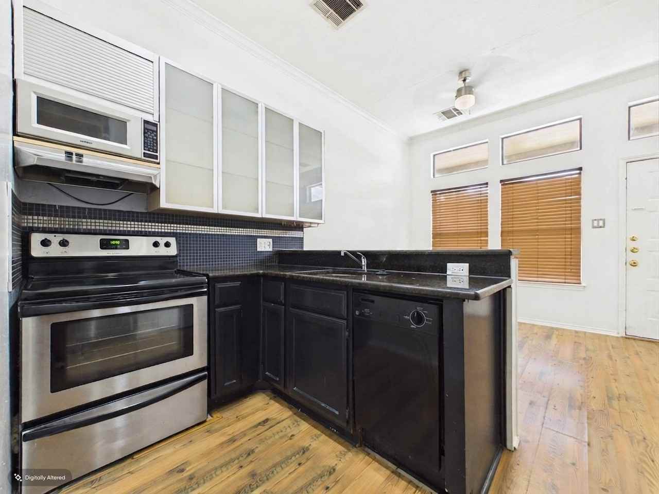 2802 Nueces St #307 - Photo 4 of 19