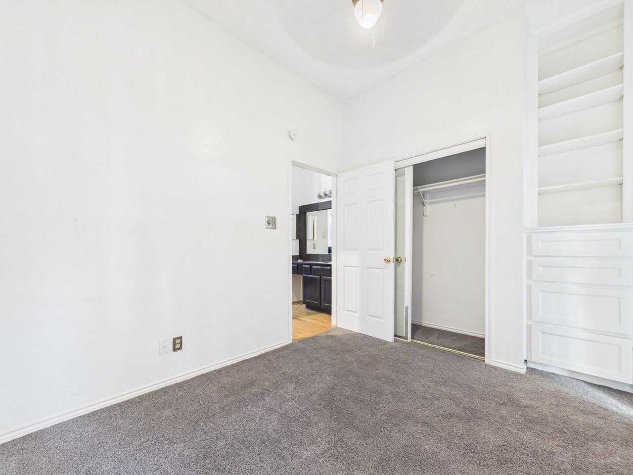 2802 Nueces St #307 - Photo 6 of 19