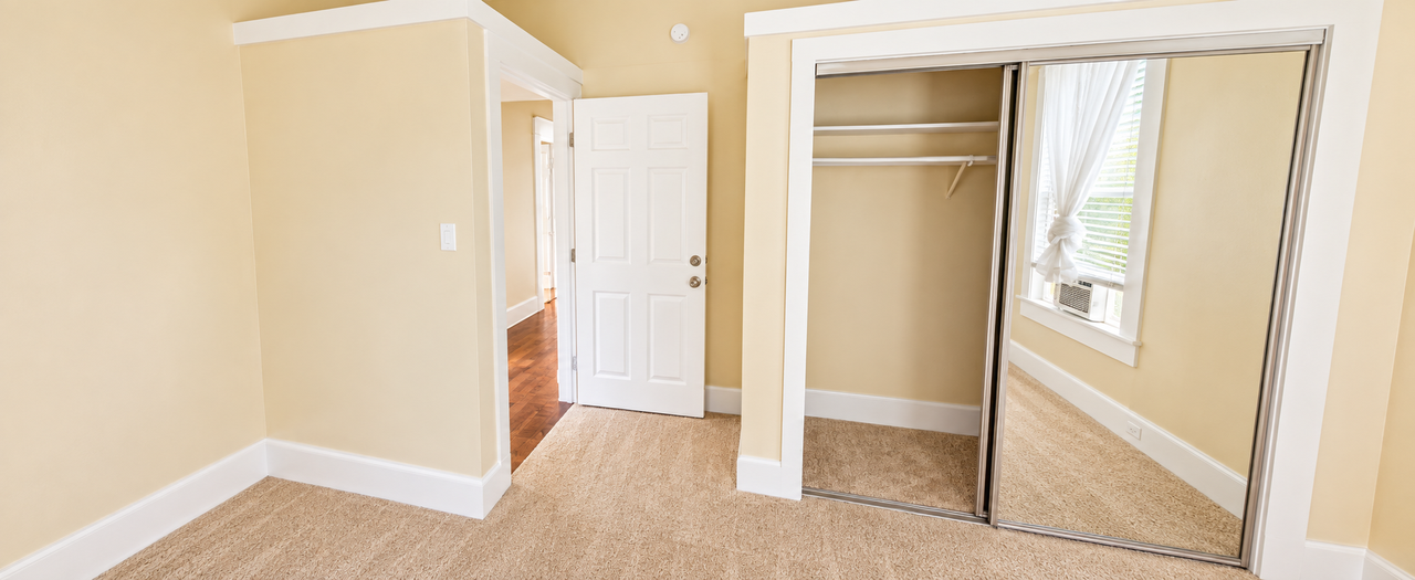 1006 W 22nd St - Photo 6 of 16