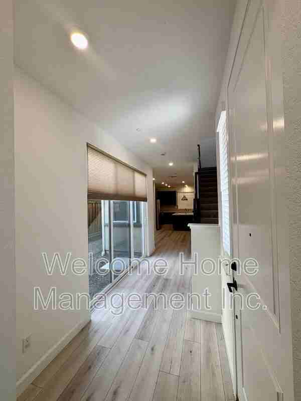 1945 Chandler Dr - Photo 2 of 21