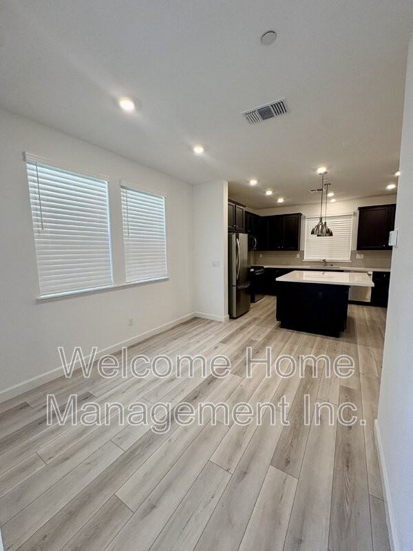 1945 Chandler Dr - Photo 7 of 21