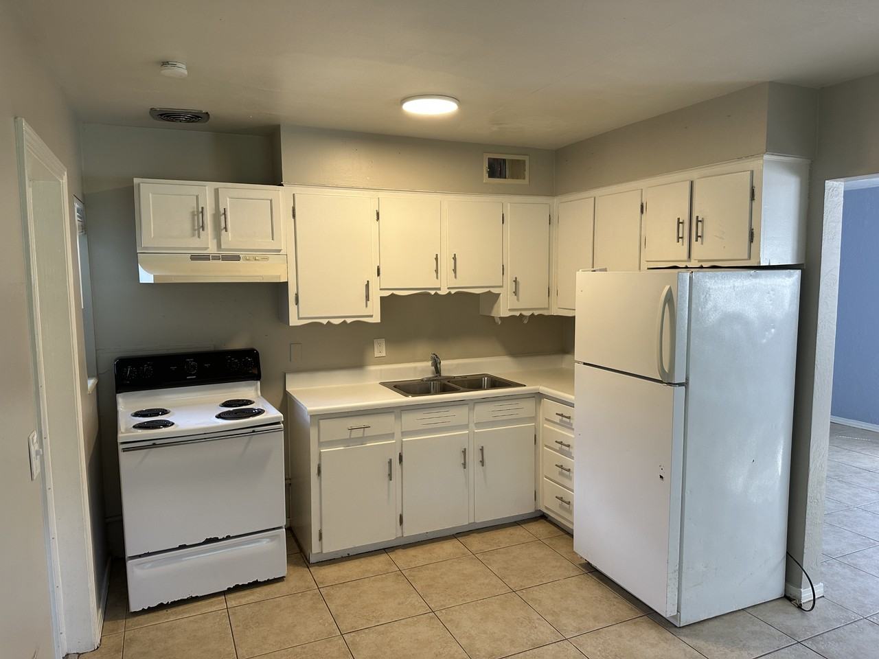 7217 N Ola Ave - Photo 4 of 15