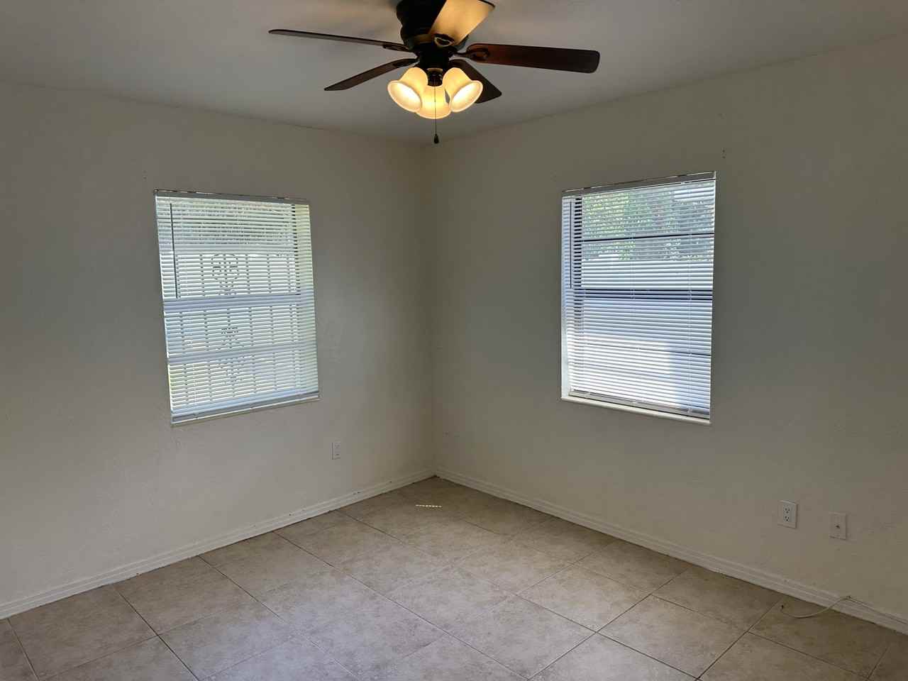 7217 N Ola Ave - Photo 7 of 15