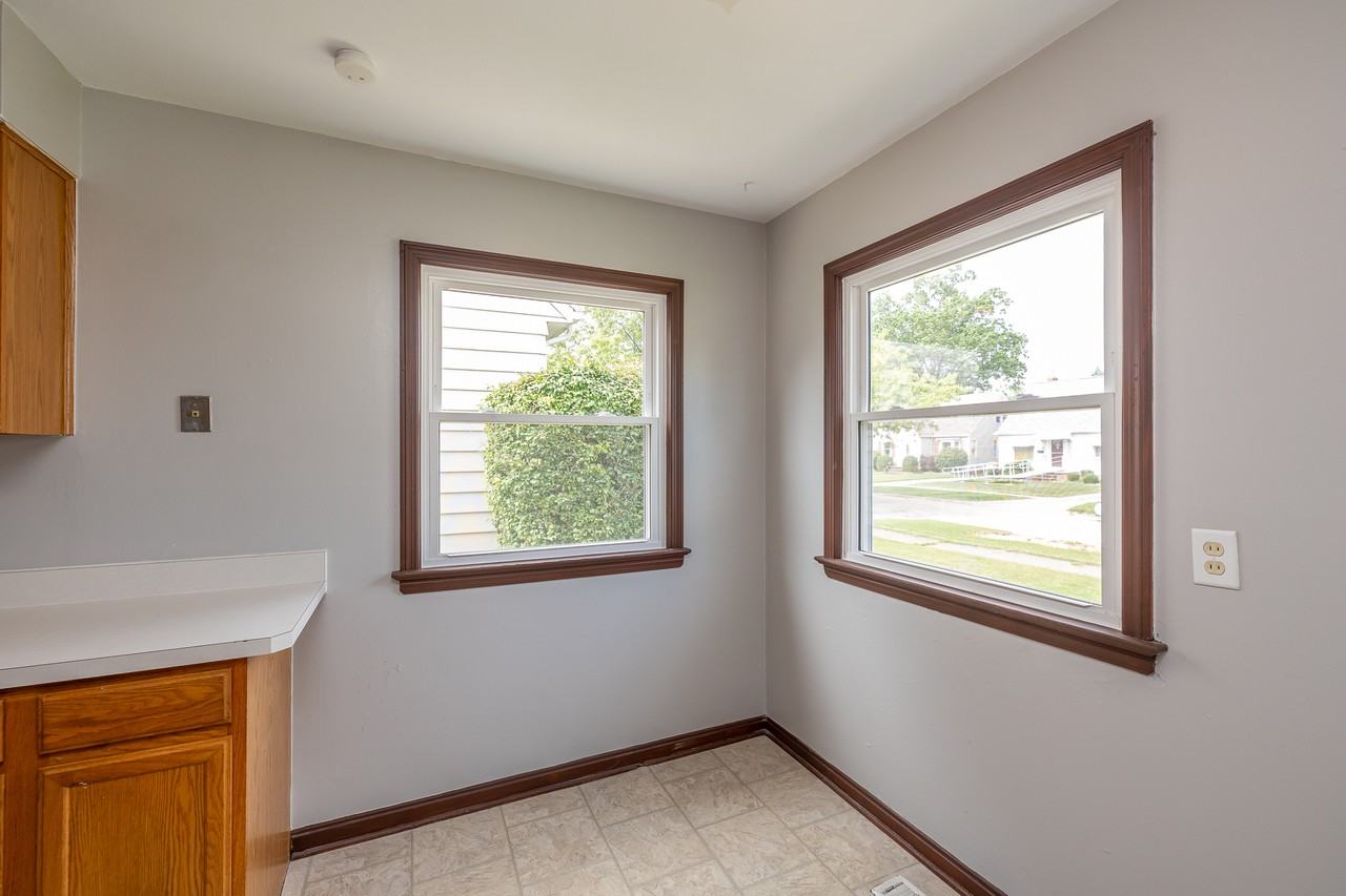 5607 Allanwood Dr - Photo 7 of 23