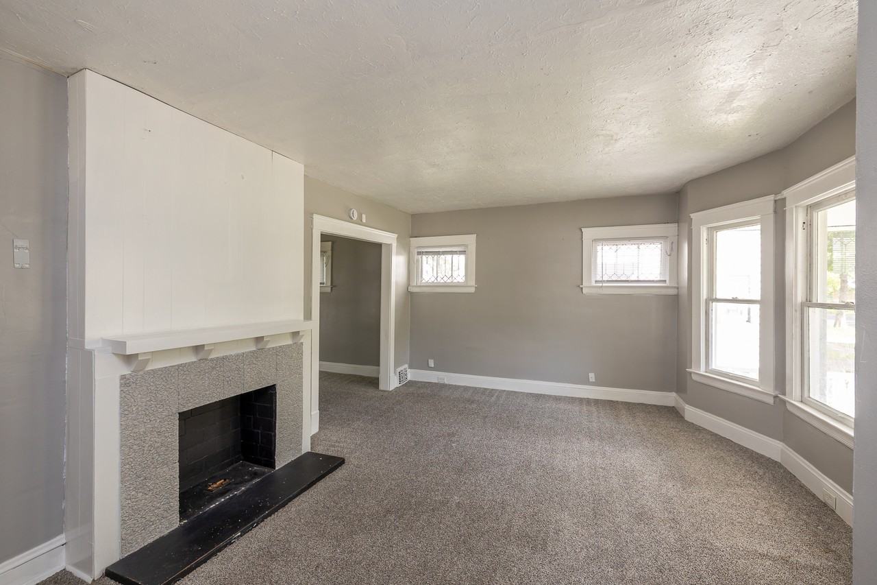 18105 Olympia Rd - Photo 3 of 21