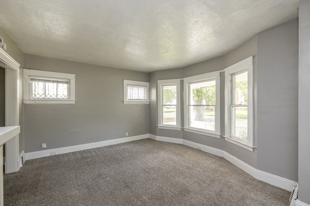 18105 Olympia Rd - Photo 4 of 21