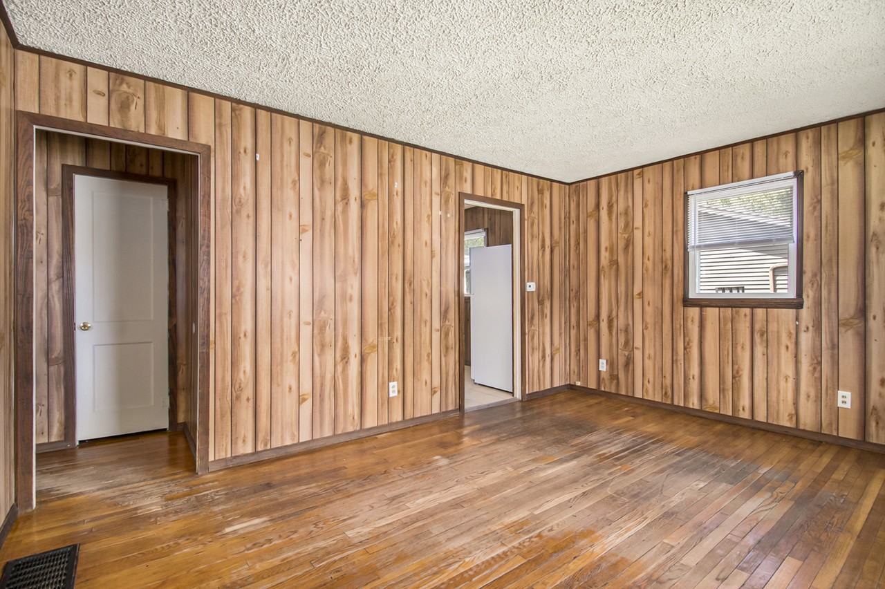 919 W Jefferson Blvd - Photo 2 of 12